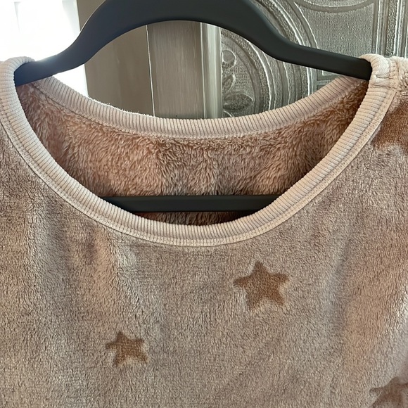 2-Piece Beige Star-Print Pajama Set - Picture 3 of 7